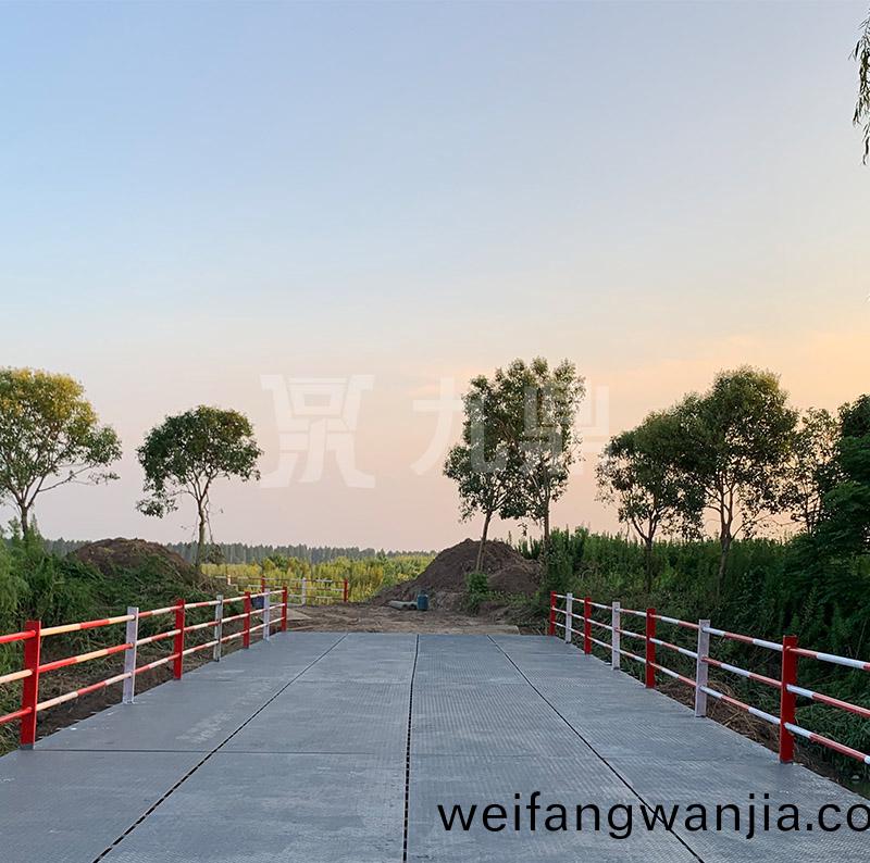鋼便(bian)橋(qiao)樑鋼(gang)的硬化(hua)鋼的性(xing)質隨着(zhe)時間而變化