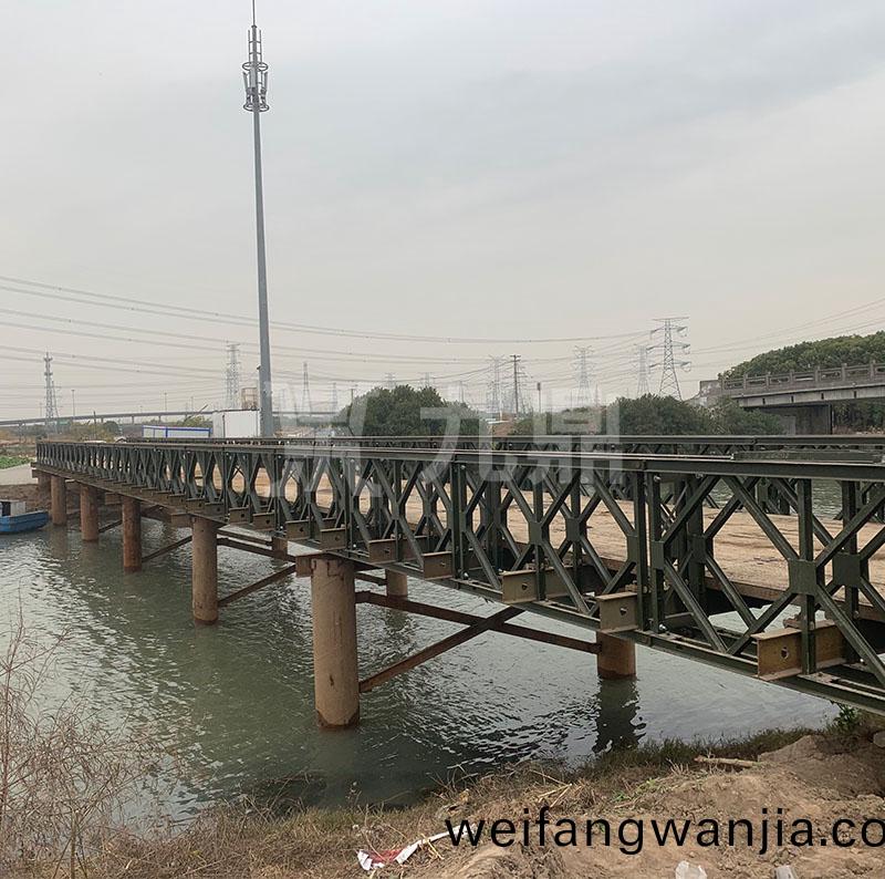 貝雷(lei)橋連(lian)接(jie)的(de)特(te)點(dian)