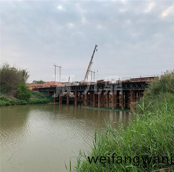 貝雷(lei)橋(qiao)連接(jie)時的註(zhu)意事項